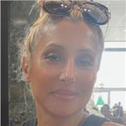 Soy la profesora de inglés y tengo más de 10 años de experiencia.
Puedo dar la clase online o presencial